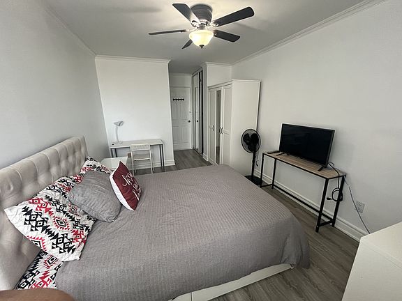 Bedroom B: $980 Private room with Double sized bed