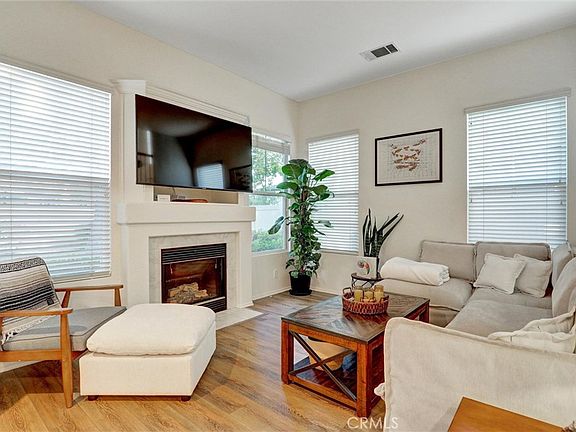 3rd image of 285 Woodcrest Ln