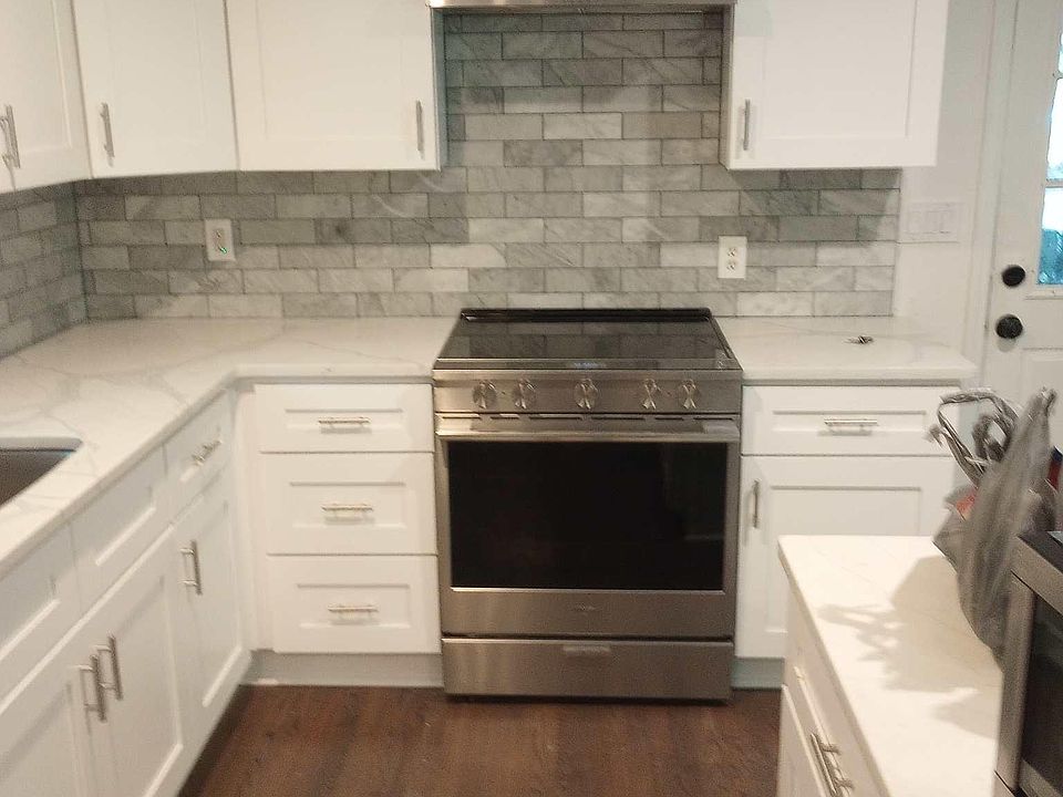 2nd image of 2733 Pasco Ln