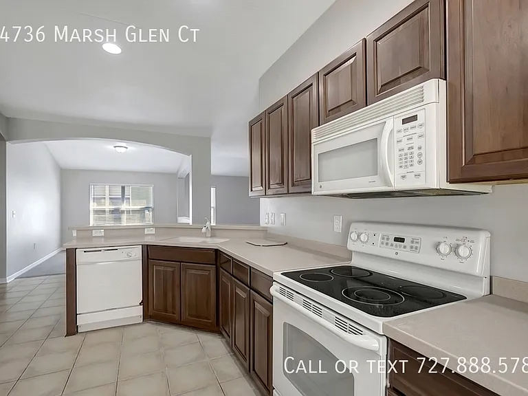 34736 Marsh Glen Ct — Photo 14