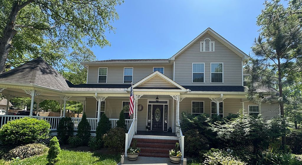 200 Blackberry Ln - Property Image