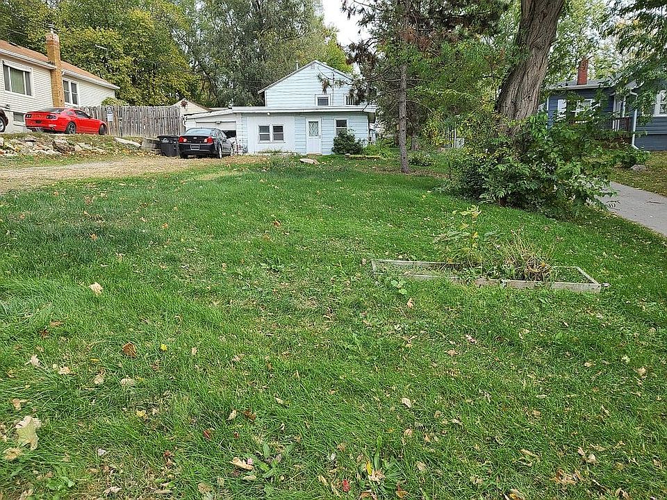 2nd image of 1247 E 35th St