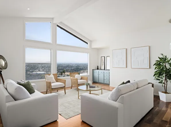 5665 Soledad Mountain Rd, La Jolla, CA 92037