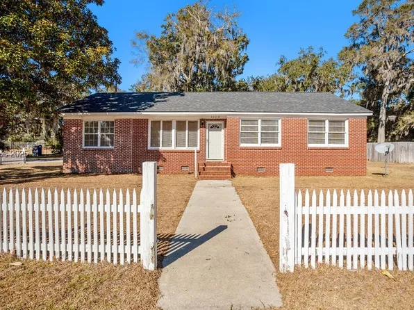 1115 Emmons St, Beaufort, SC 29902