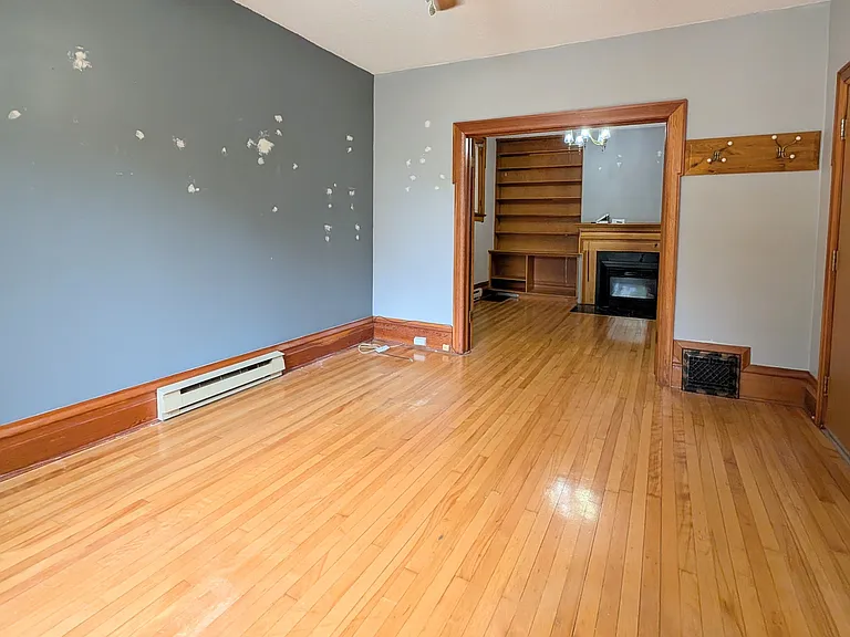 44 Spadina Ave #1 — Photo 5