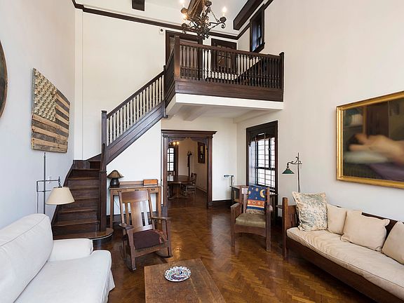 2nd image of 1 W 67th St #608
