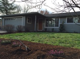 210 Oaklawn Ave, Ashland, OR 97520