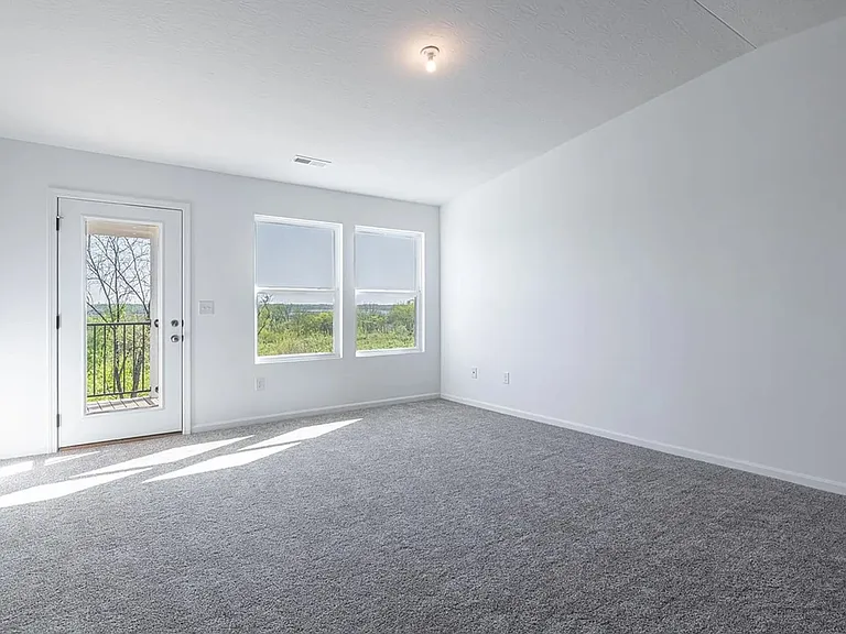5239 Hazeltine Ln — Photo 7