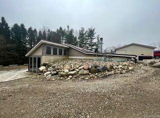 8611 Hanover Rd, Hanover, MI 49241