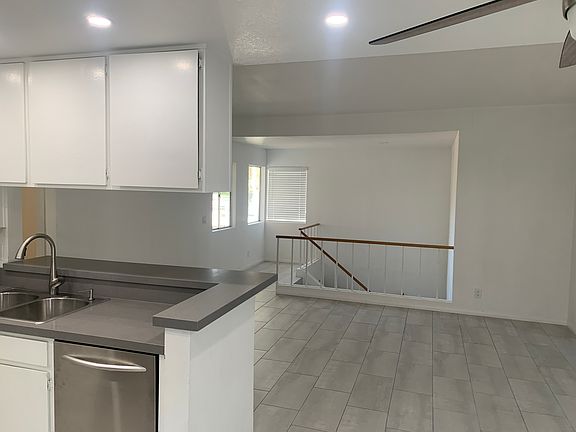 3rd image of 74560 Driftwood Dr #2