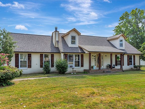 2nd image of 2741 Crosswoods Dr