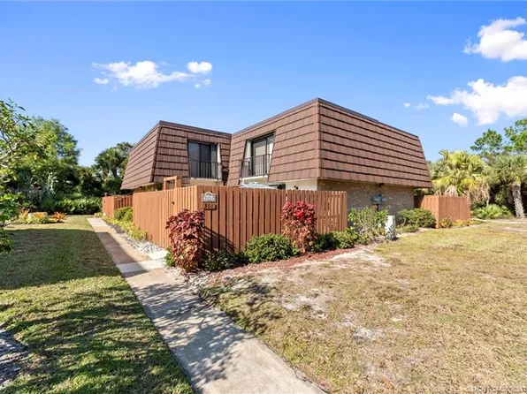 5802 SE Riverboat Dr #301, Stuart, FL 34997