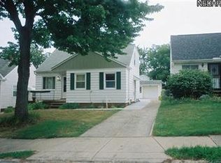 15802 Maplewood Ave, Maple Heights, OH 44137