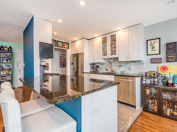 3rd image of 333 E Broadway APT 5F