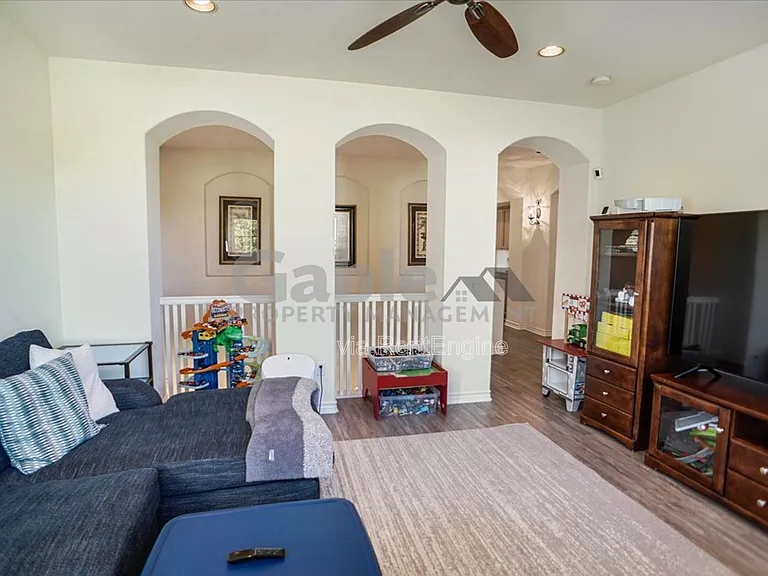 26155 Lone Rock Ct — Photo 13