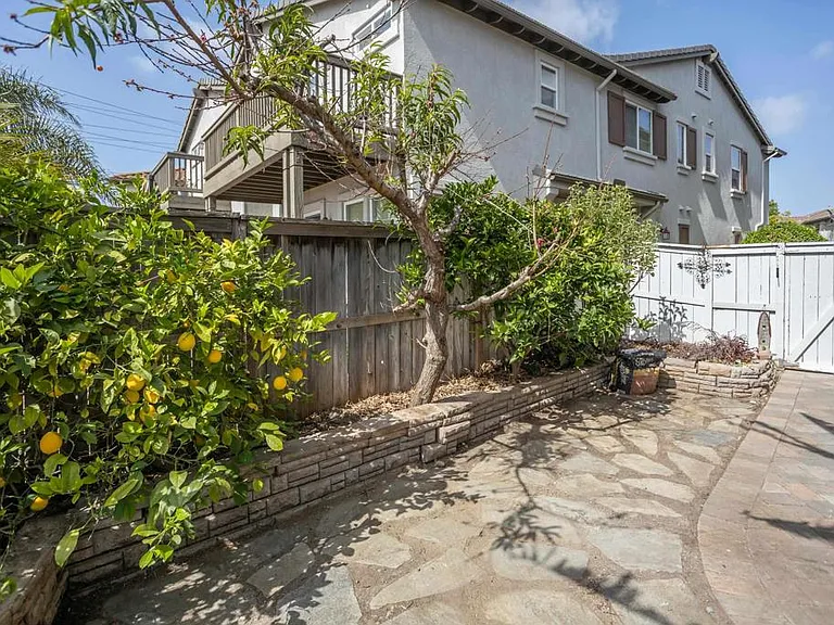 2103 Palo Alto Dr #80 — Photo 17