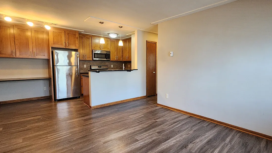 Bryant Avenue Apartments — Photo 4