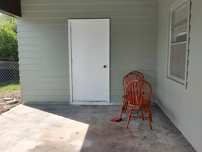 4470 Cynthia Ln — Photo 17