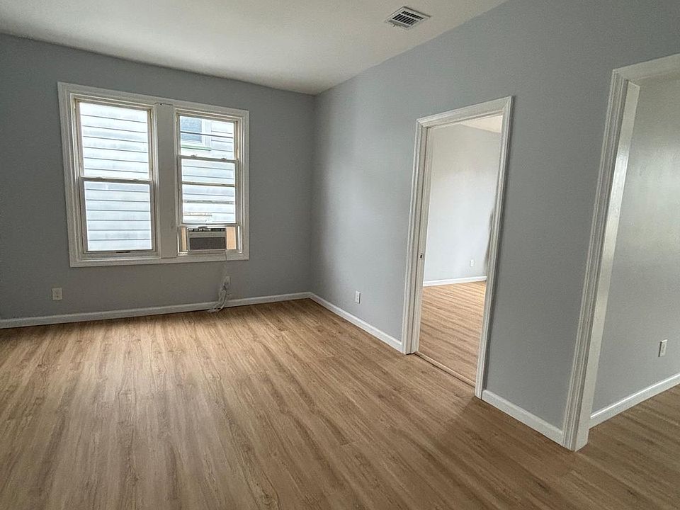 1st image of 417-419 S 14th St #3