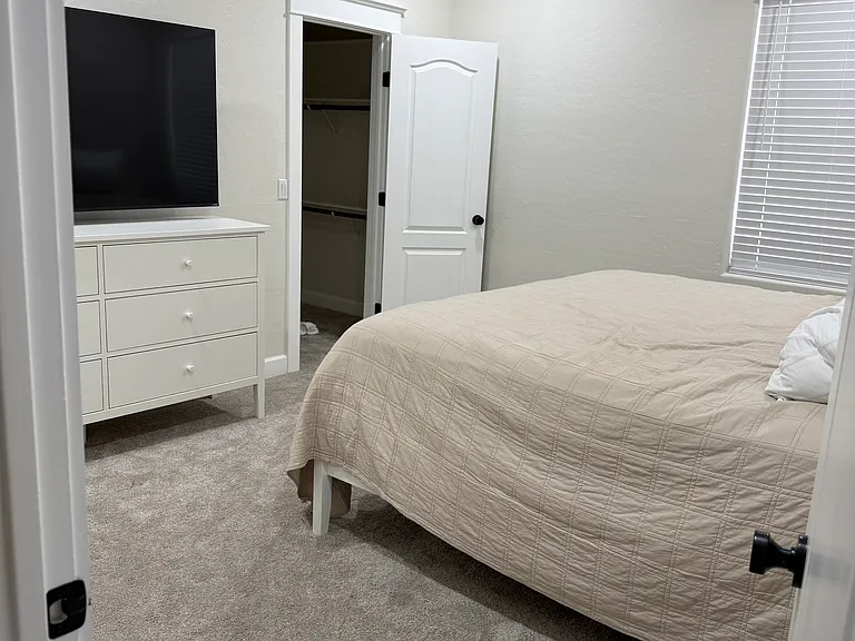 344 W Leah Ave — Photo 12