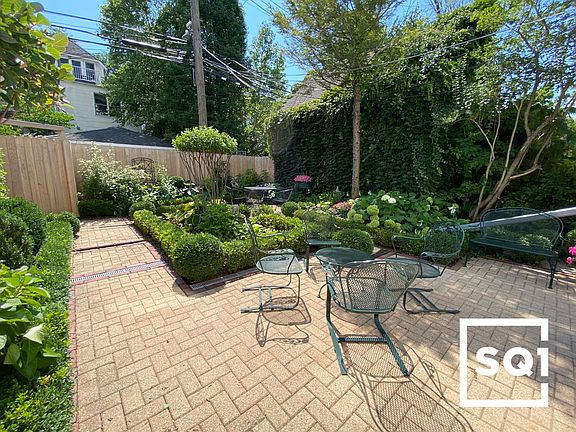 5th image of 1449 W Berteau Ave APT 1