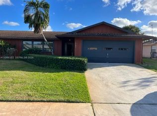1267 Scottsdale Rd S, West Palm Beach, FL 33417