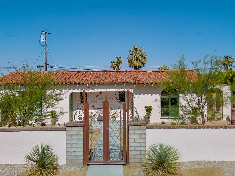 552 S Calle Santa Rosa — Photo 1