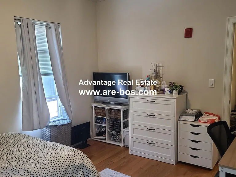 121 Webster Ave #5 — Photo 34