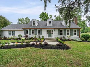 354 N Main St, Chagrin Falls, OH 44022