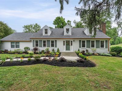 354 N Main St, Chagrin Falls, OH, 44022