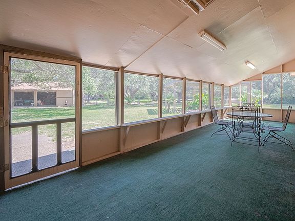 5th image of 1392 W Johnson Ave