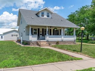 404 Market St, Delmar, IA 52037