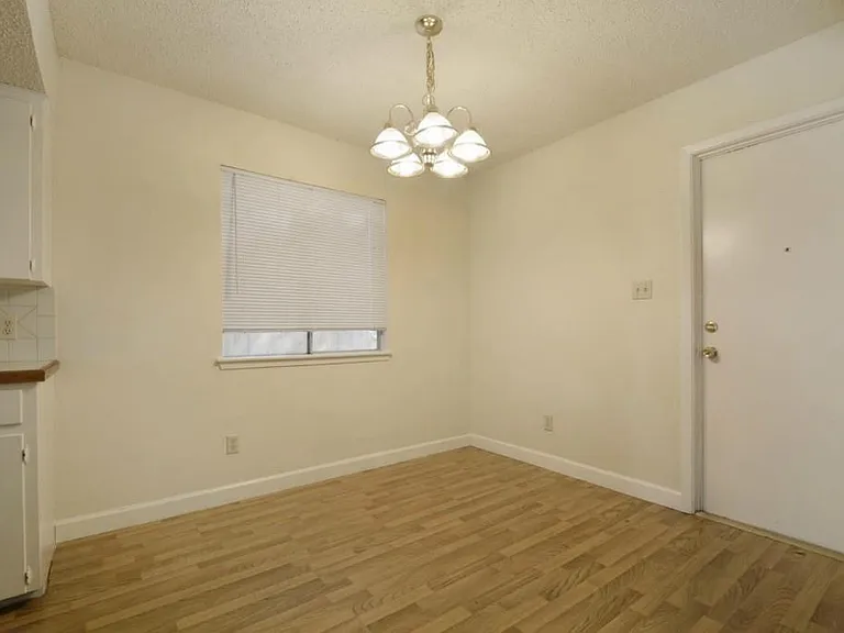 9410 E Meadow Vale — Photo 10