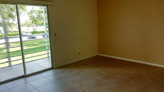 16 Dorset Dr #A — Photo 13