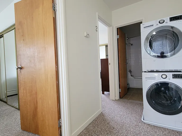 1127 Church St #6 — Photo 8