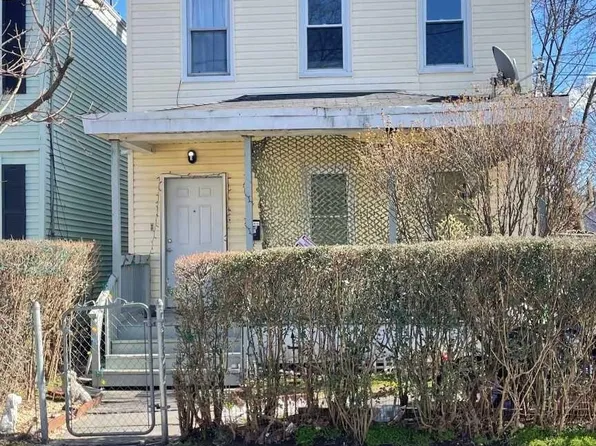 196 Hickory St, Orange, NJ 07050