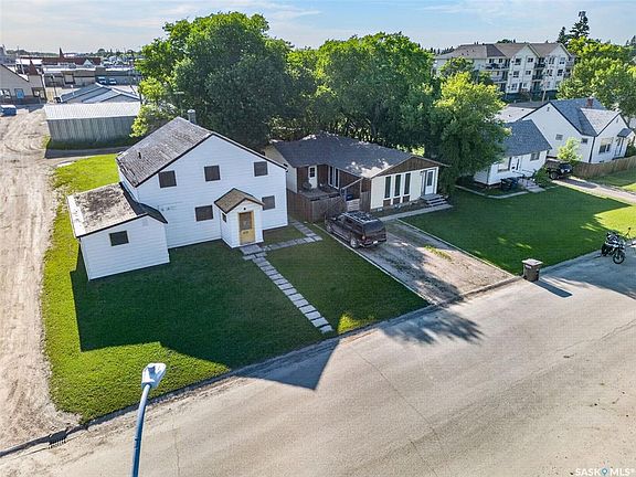 2nd image of 527-531-535 6th STREET