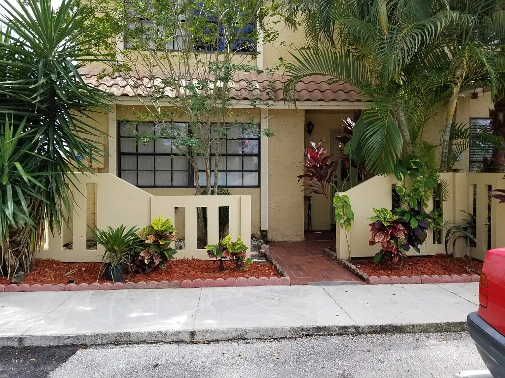 3 bed, 2.5 bath, 1574 sqft, $2,850 — Photo 3