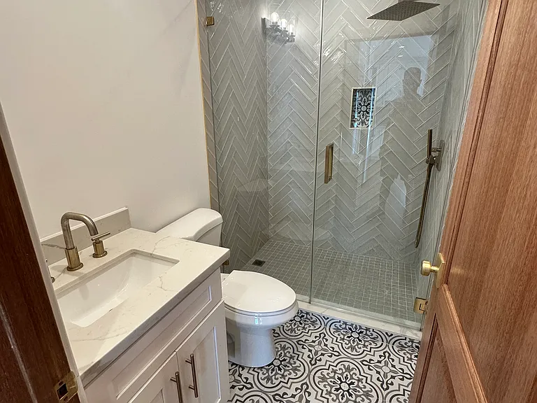 5421 Baltimore St — Photo 5