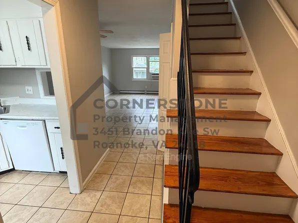 1517 Lexington Ave SW #3, Roanoke, VA 24015