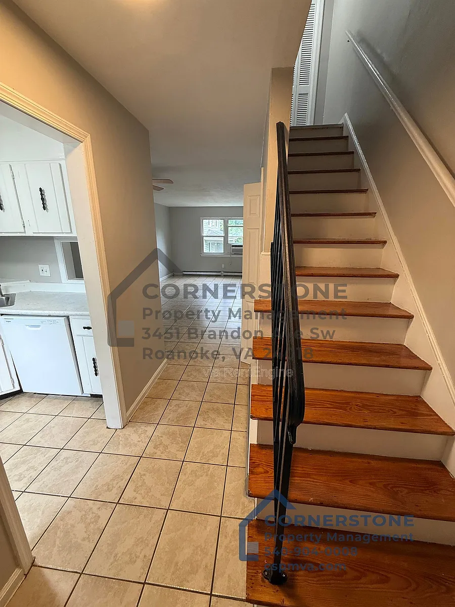 Building Photo - 1517 Lexington Ave SW #3