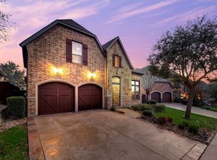 2028 S Hill Dr, Irving, TX 75038