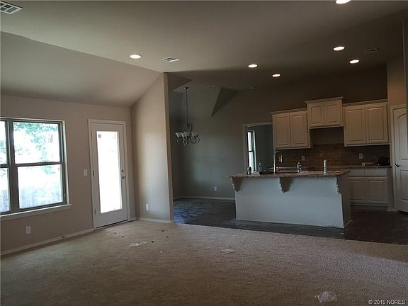 5th image of 2503 W Little Rock Pl