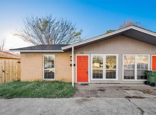 608 N Oak St, Arlington, TX 76011
