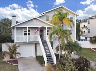 13933 Harbor View Dr, Seminole, FL 33776