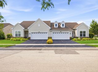 635 N Falls Cir, Hampshire, IL 60140