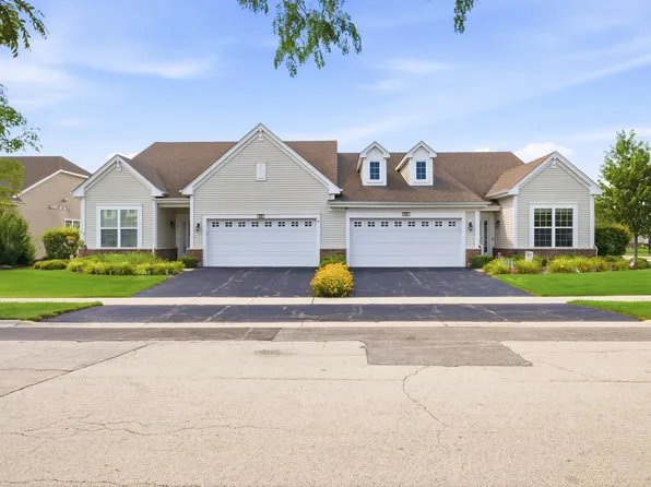 635 N Falls Cir, Hampshire, IL 60140