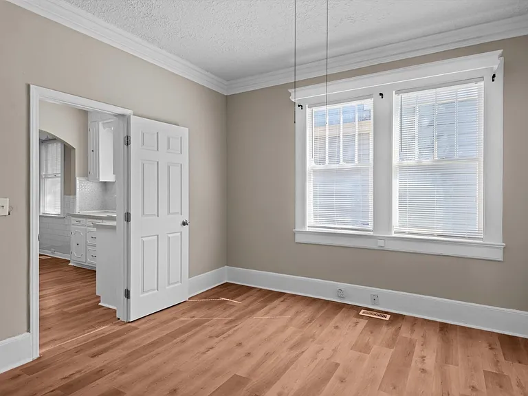 2441 Gervais St — Photo 9