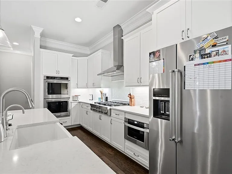1012 Summit View Ln — Photo 9