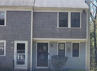300 Falmouth Rd APT 18F, Mashpee, MA 02649
